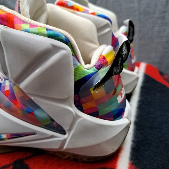 %Size 9.5 Nike LeBron 12 Ext \'Prism\' 748861-900 / GREAT RESTORATION / A 30 main image 15